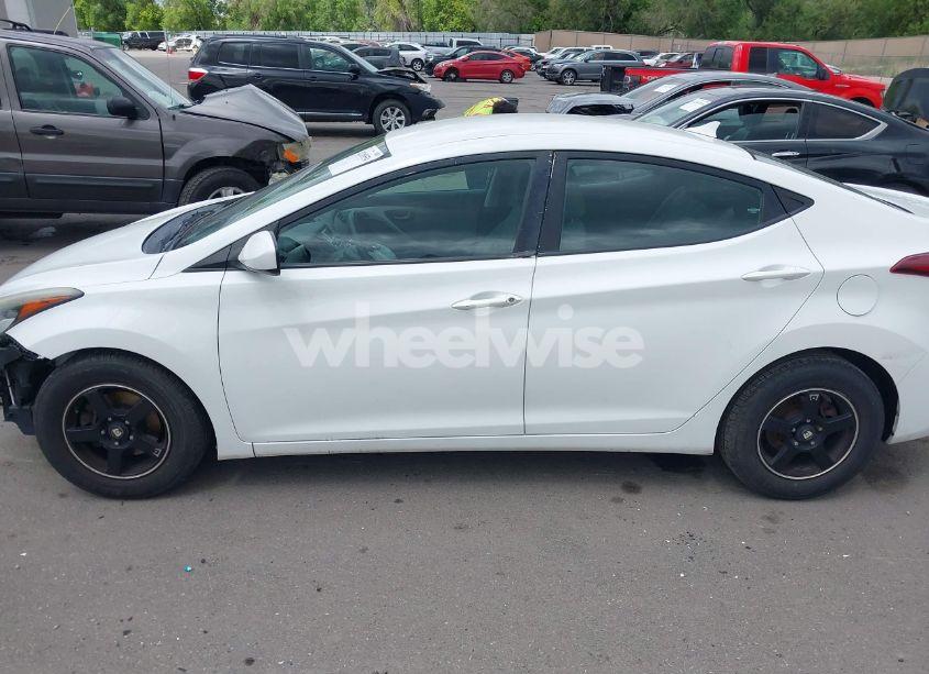 Photo 15 of 2014 Hyundai Elantra SE (VIN 5NPDH4AE3EH515757)