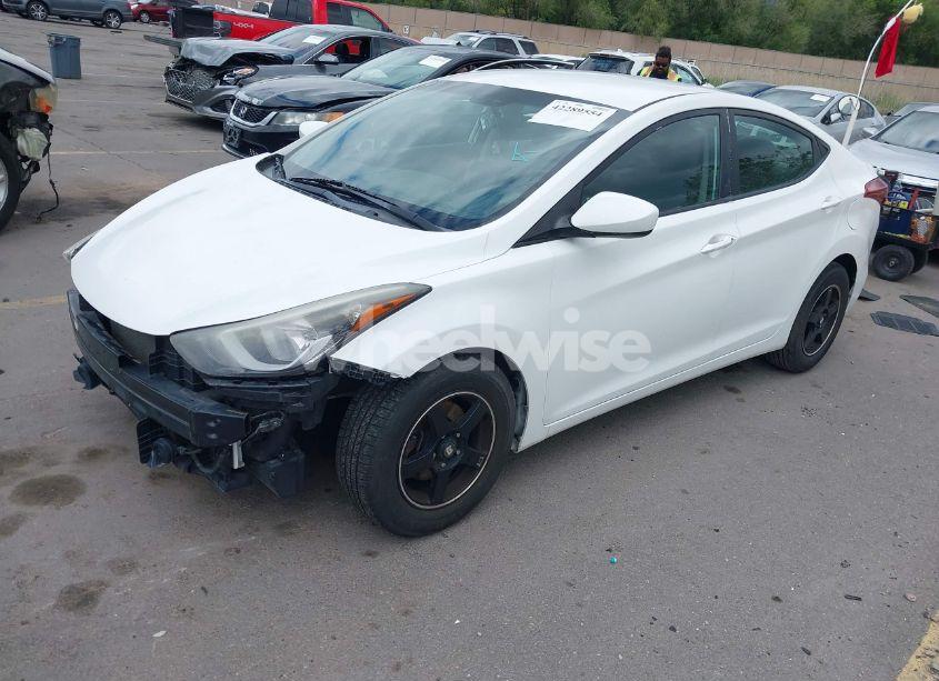 Photo 2 of 2014 Hyundai Elantra SE (VIN 5NPDH4AE3EH515757)