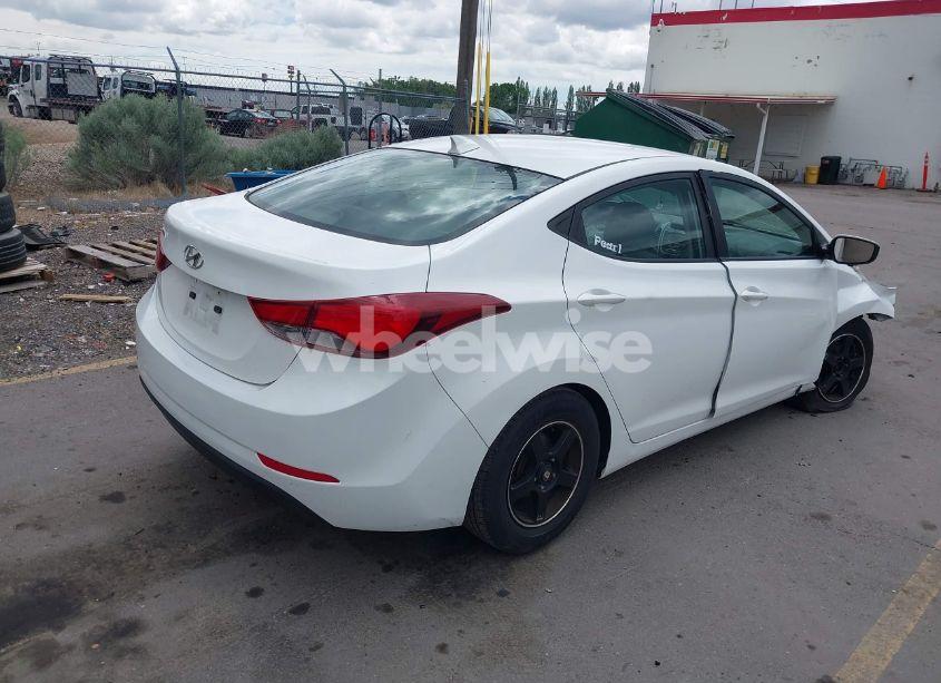 Photo 4 of 2014 Hyundai Elantra SE (VIN 5NPDH4AE3EH515757)