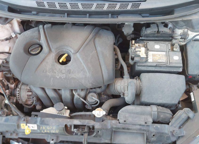 Photo 10 of 2014 Hyundai Elantra SE (VIN 5NPDH4AE3EH518254)