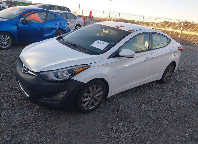 Photo 2 of 2014 Hyundai Elantra SE (VIN 5NPDH4AE3EH518254)