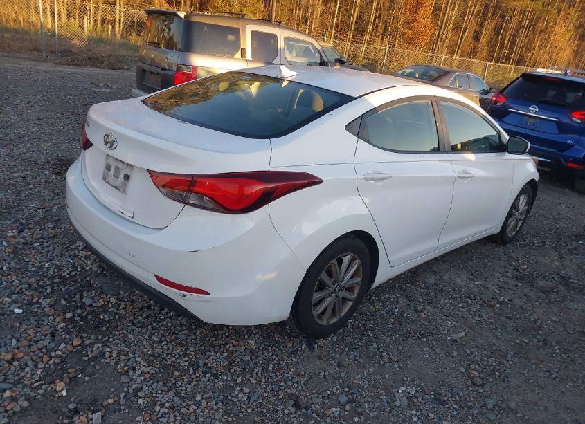 Photo 4 of 2014 Hyundai Elantra SE (VIN 5NPDH4AE3EH518254)