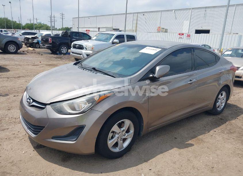 Photo 2 of 2014 Hyundai Elantra SE (VIN 5NPDH4AE3EH519825)
