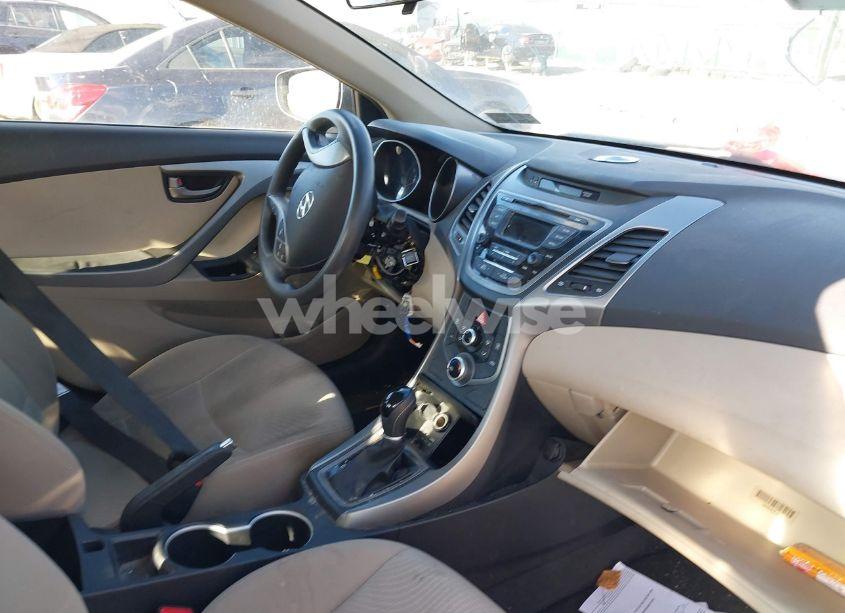 Photo 5 of 2014 Hyundai Elantra SE (VIN 5NPDH4AE3EH520764)