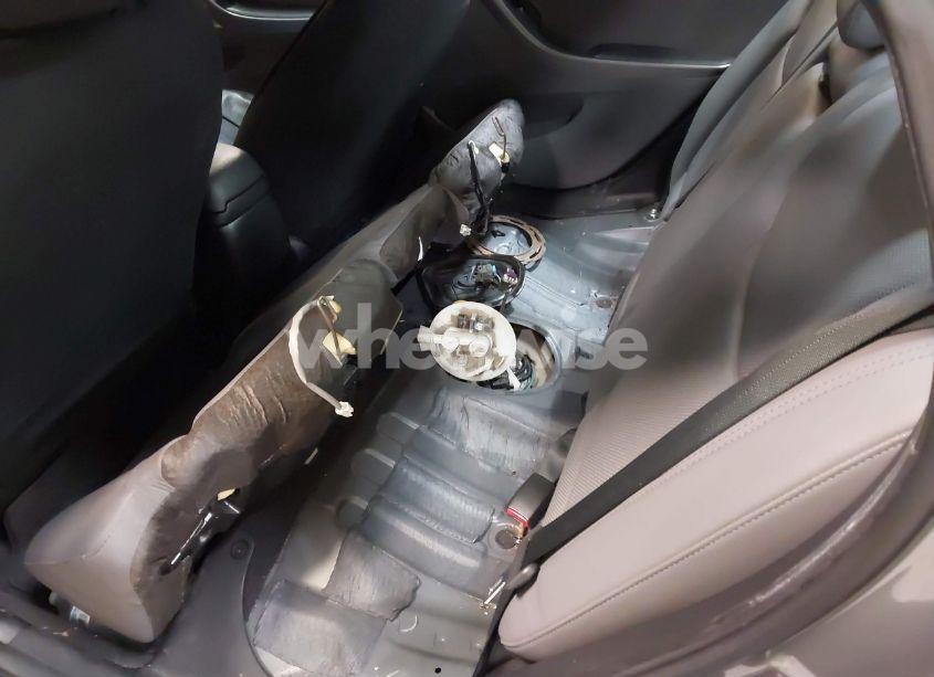 Photo 16 of 2014 Hyundai Elantra LIMITED (VIN 5NPDH4AE3EH523972)