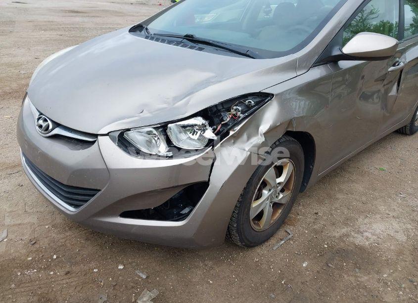 Photo 6 of 2014 Hyundai Elantra SE (VIN 5NPDH4AE3EH531621)