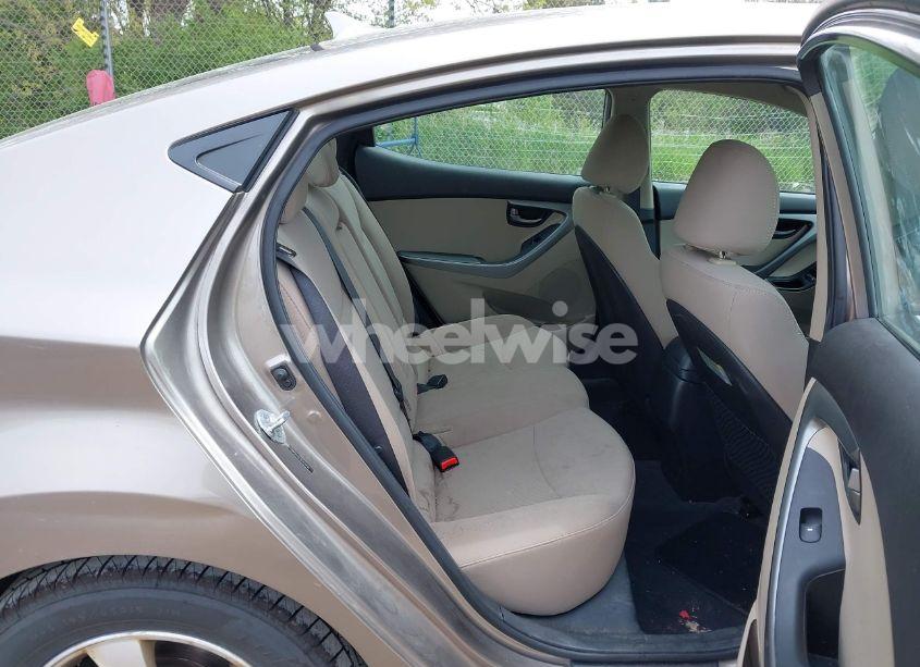 Photo 8 of 2014 Hyundai Elantra SE (VIN 5NPDH4AE3EH531621)