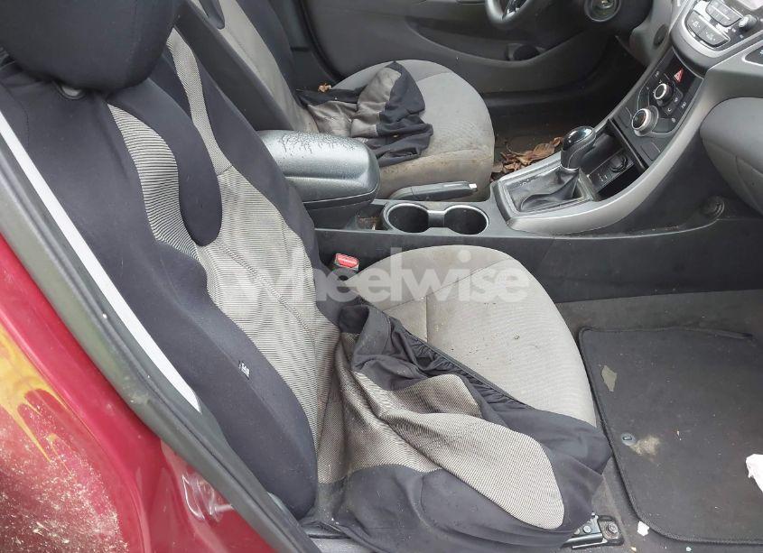 Photo 5 of 2014 Hyundai Elantra SE (VIN 5NPDH4AE3EH534423)