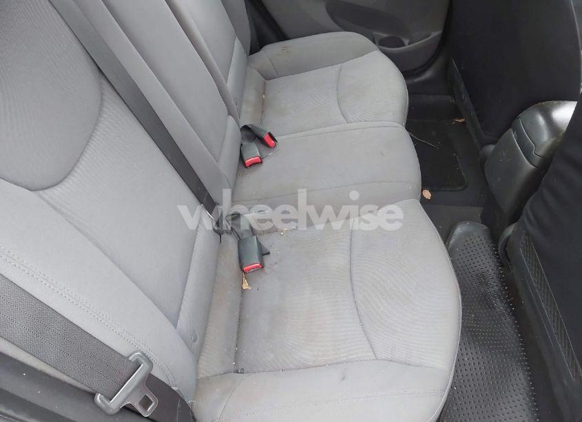 Photo 8 of 2014 Hyundai Elantra SE (VIN 5NPDH4AE3EH534423)
