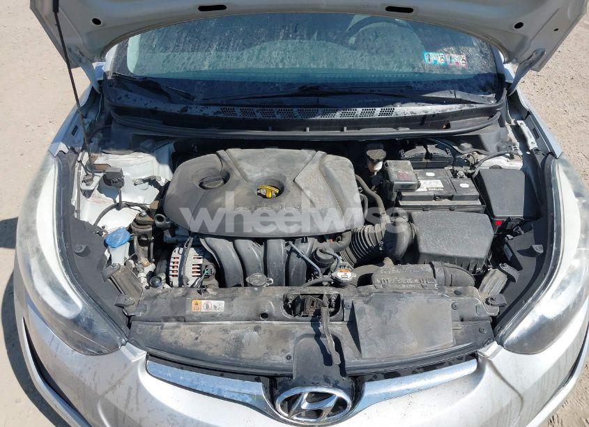 Photo 10 of 2015 Hyundai Elantra SE (VIN 5NPDH4AE3FH547495)