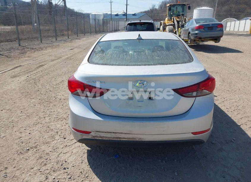 Photo 15 of 2015 Hyundai Elantra SE (VIN 5NPDH4AE3FH547495)