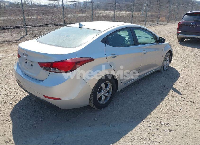 Photo 4 of 2015 Hyundai Elantra SE (VIN 5NPDH4AE3FH547495)