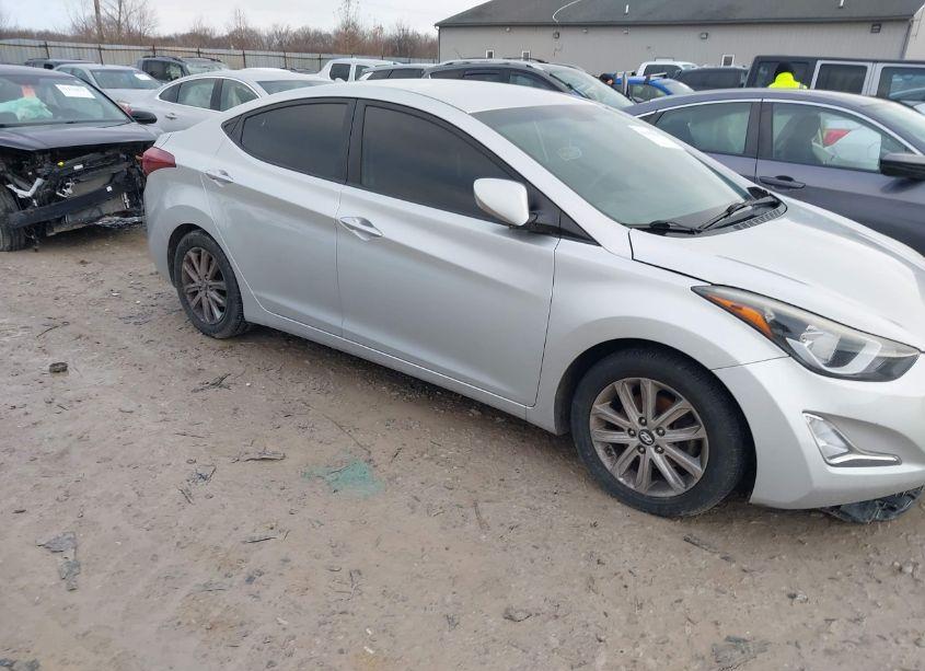 Photo 5 of 2015 Hyundai Elantra SE (VIN 5NPDH4AE3FH551045)