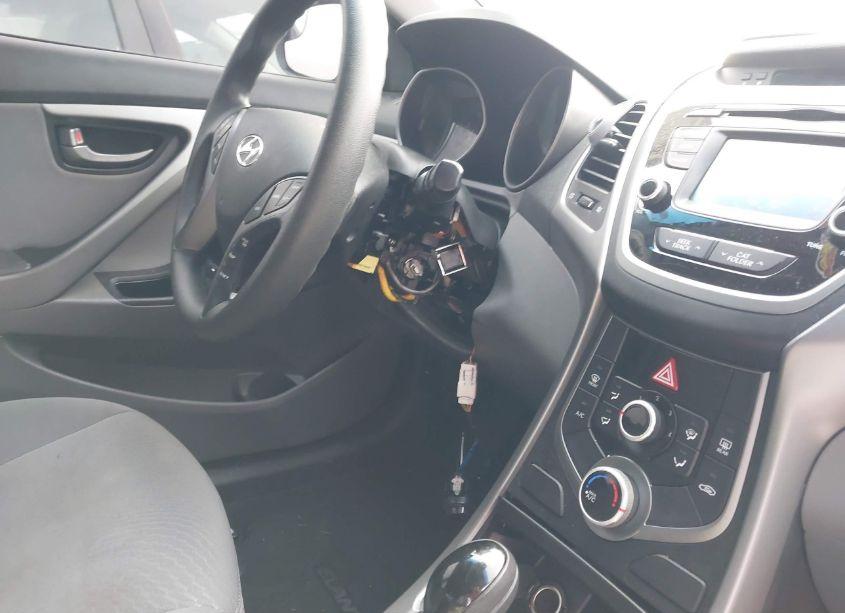 Photo 6 of 2015 Hyundai Elantra SE (VIN 5NPDH4AE3FH551045)