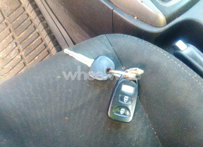 Photo 11 of 2015 Hyundai Elantra SE (VIN 5NPDH4AE3FH557072)