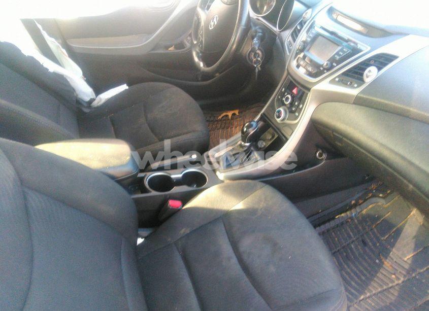 Photo 5 of 2015 Hyundai Elantra SE (VIN 5NPDH4AE3FH557072)