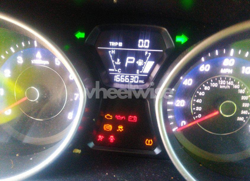 Photo 7 of 2015 Hyundai Elantra SE (VIN 5NPDH4AE3FH557072)