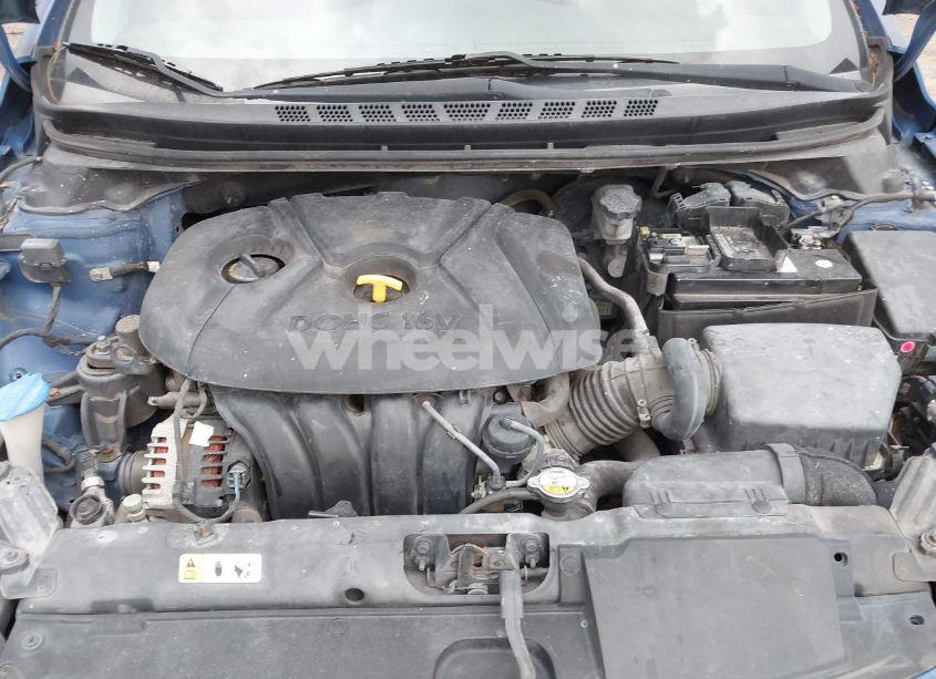 Photo 10 of 2015 Hyundai Elantra SE (VIN 5NPDH4AE3FH564748)
