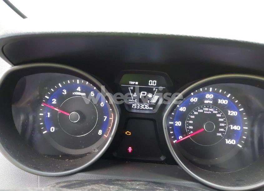 Photo 7 of 2015 Hyundai Elantra SE (VIN 5NPDH4AE3FH564748)