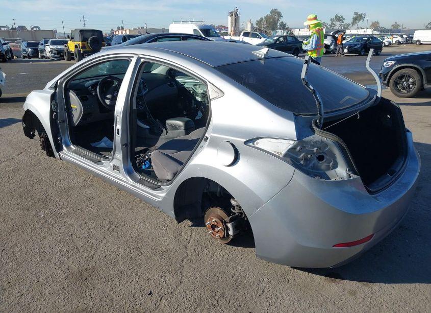 Photo 3 of 2015 Hyundai Elantra SE (VIN 5NPDH4AE3FH566001)