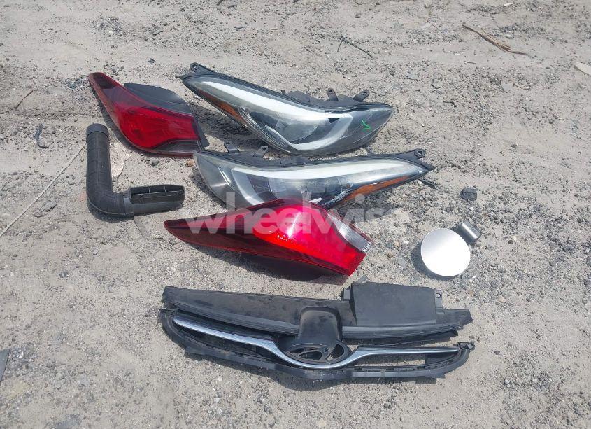 Photo 12 of 2015 Hyundai Elantra SE (VIN 5NPDH4AE3FH567553)