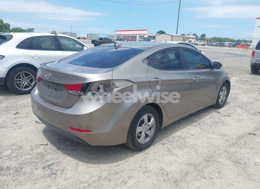 Photo 4 of 2015 Hyundai Elantra SE (VIN 5NPDH4AE3FH567553)