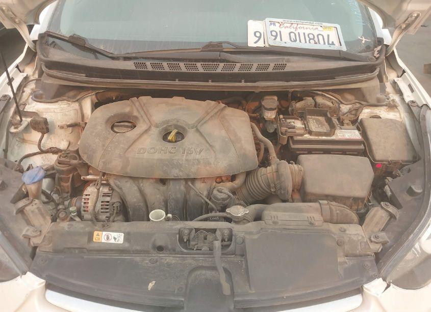 Photo 10 of 2015 Hyundai Elantra SE (VIN 5NPDH4AE3FH578732)