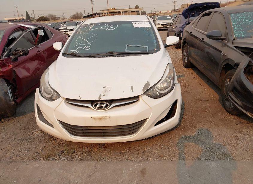 Photo 11 of 2015 Hyundai Elantra SE (VIN 5NPDH4AE3FH578732)