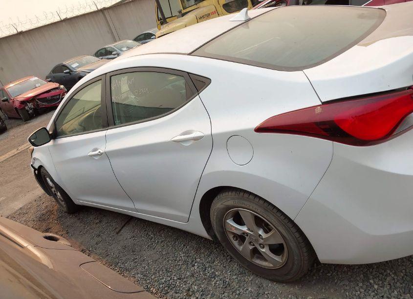 Photo 13 of 2015 Hyundai Elantra SE (VIN 5NPDH4AE3FH578732)