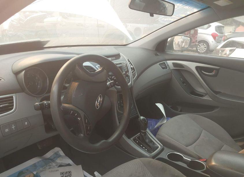 Photo 14 of 2015 Hyundai Elantra SE (VIN 5NPDH4AE3FH578732)