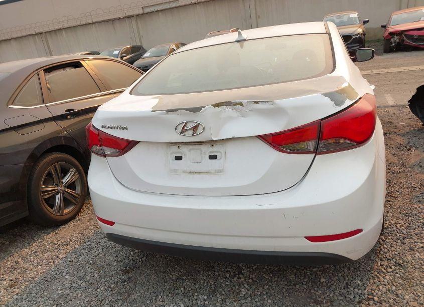 Photo 15 of 2015 Hyundai Elantra SE (VIN 5NPDH4AE3FH578732)