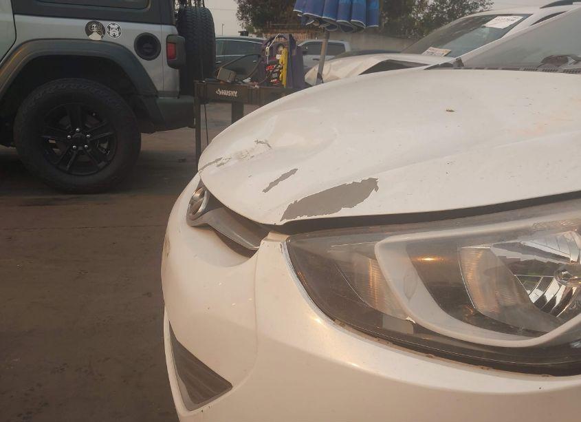 Photo 20 of 2015 Hyundai Elantra SE (VIN 5NPDH4AE3FH578732)