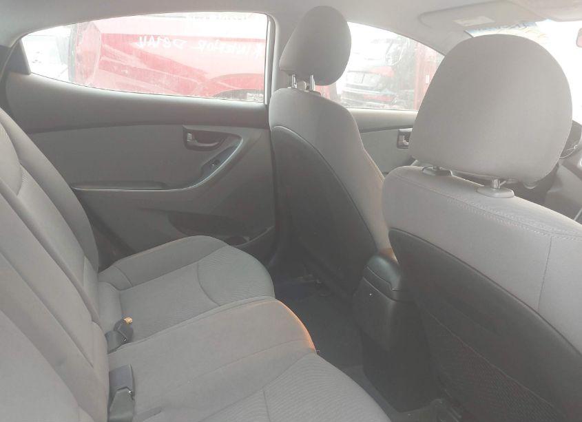 Photo 8 of 2015 Hyundai Elantra SE (VIN 5NPDH4AE3FH578732)