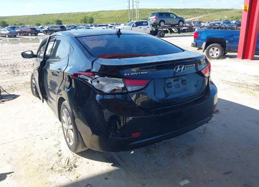 Photo 3 of 2015 Hyundai Elantra SE (VIN 5NPDH4AE3FH583090)