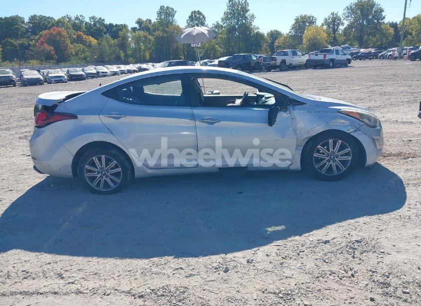 Photo 13 of 2015 Hyundai Elantra SE (VIN 5NPDH4AE3FH583364)