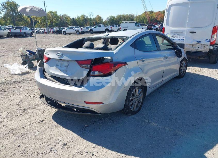 Photo 4 of 2015 Hyundai Elantra SE (VIN 5NPDH4AE3FH583364)