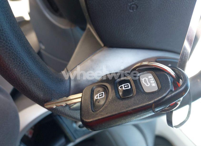Photo 11 of 2015 Hyundai Elantra SE (VIN 5NPDH4AE3FH589987)