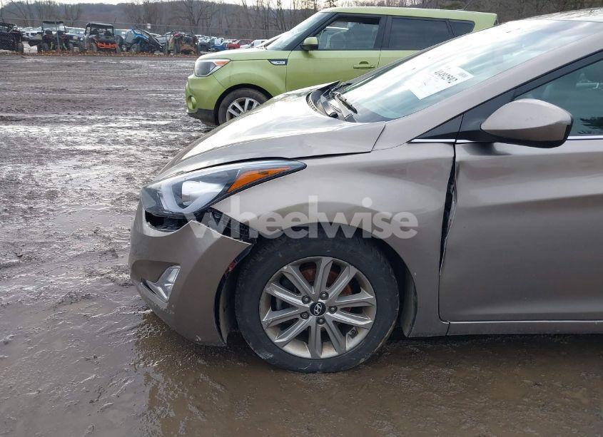 Photo 14 of 2015 Hyundai Elantra SE (VIN 5NPDH4AE3FH613284)