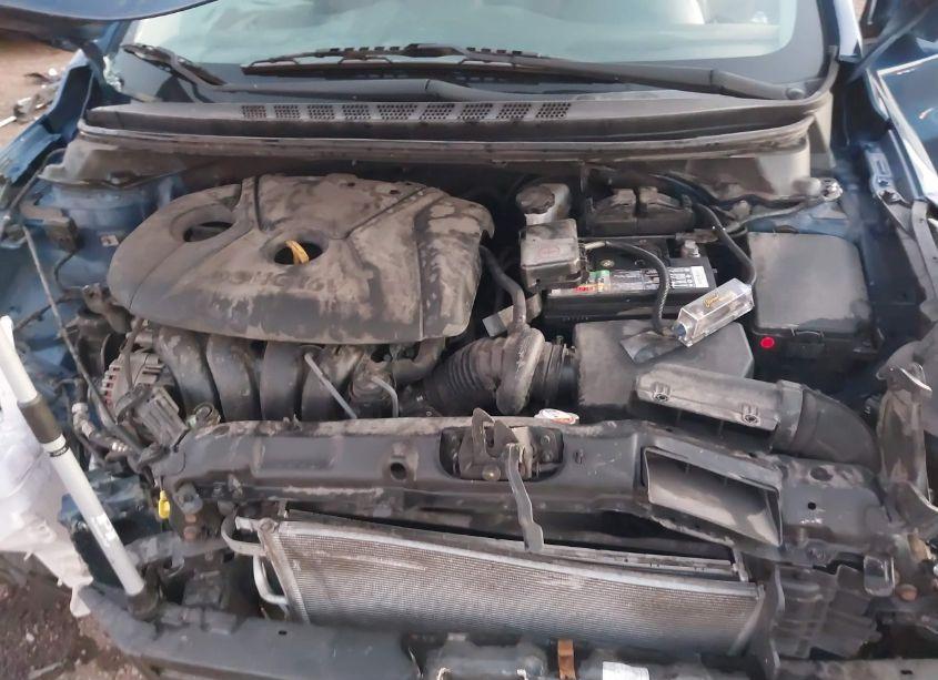 Photo 10 of 2015 Hyundai Elantra SE (VIN 5NPDH4AE3FH618548)