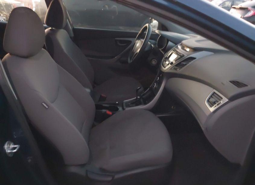 Photo 5 of 2015 Hyundai Elantra SE (VIN 5NPDH4AE3FH618548)