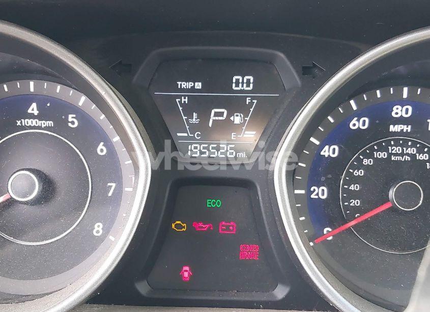 Photo 14 of 2015 Hyundai Elantra SE (VIN 5NPDH4AE3FH623331)