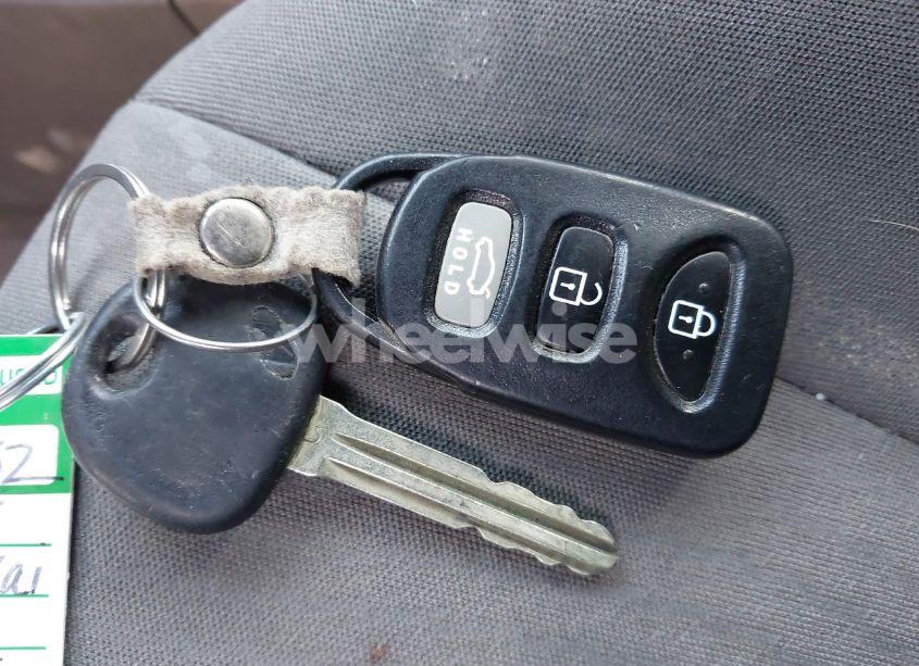 Photo 11 of 2015 Hyundai Elantra SE (VIN 5NPDH4AE3FH623510)