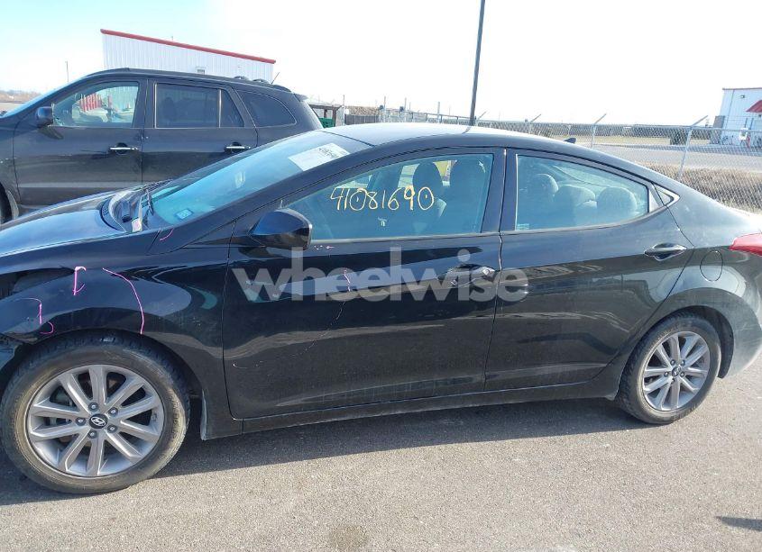 Photo 14 of 2015 Hyundai Elantra SE (VIN 5NPDH4AE3FH623510)