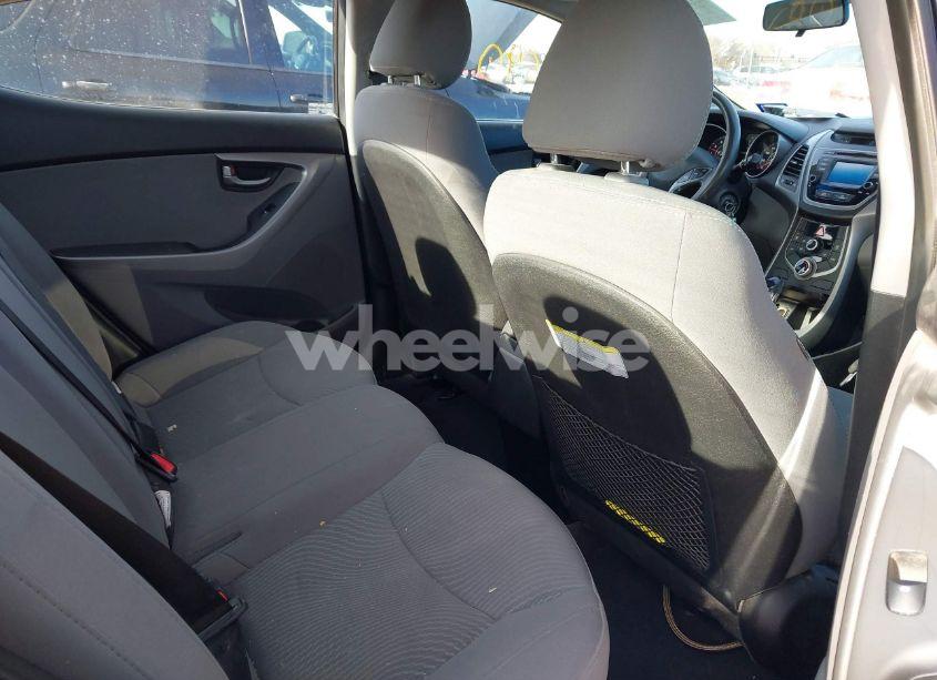 Photo 8 of 2015 Hyundai Elantra SE (VIN 5NPDH4AE3FH623510)