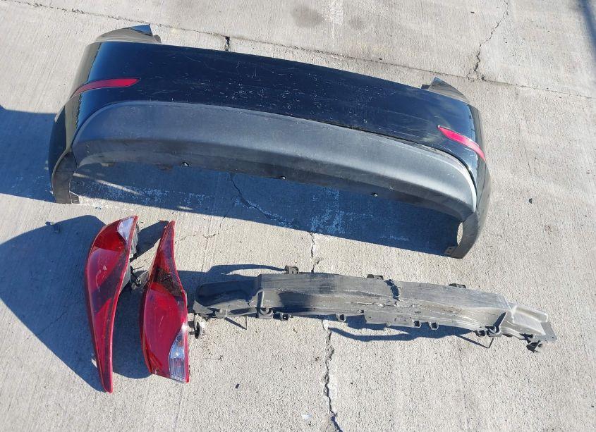 Photo 12 of 2015 Hyundai Elantra SE (VIN 5NPDH4AE3FH624298)