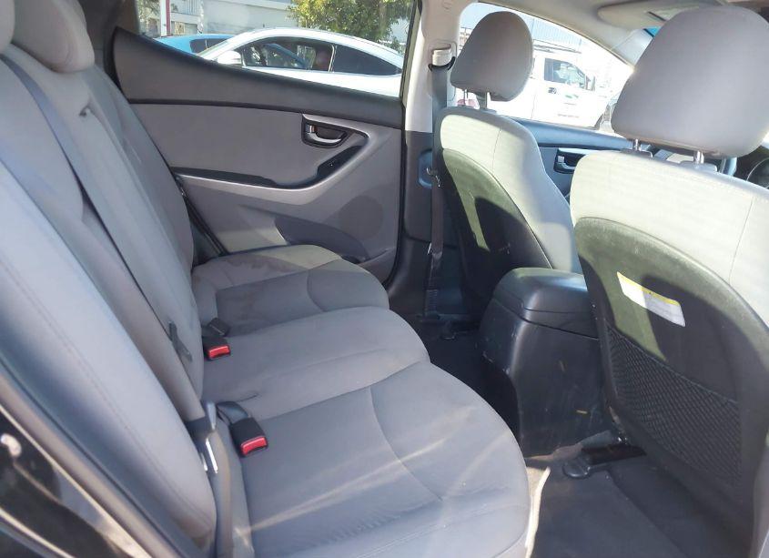 Photo 8 of 2015 Hyundai Elantra SE (VIN 5NPDH4AE3FH624298)