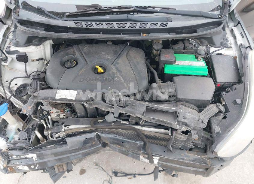 Photo 10 of 2015 Hyundai Elantra SE (VIN 5NPDH4AE3FH636712)