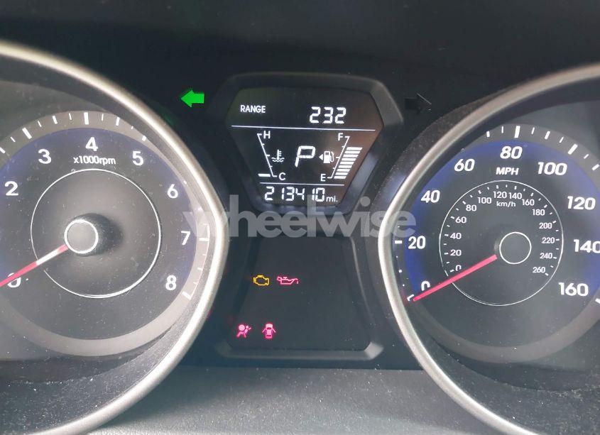 Photo 7 of 2015 Hyundai Elantra SE (VIN 5NPDH4AE3FH636712)