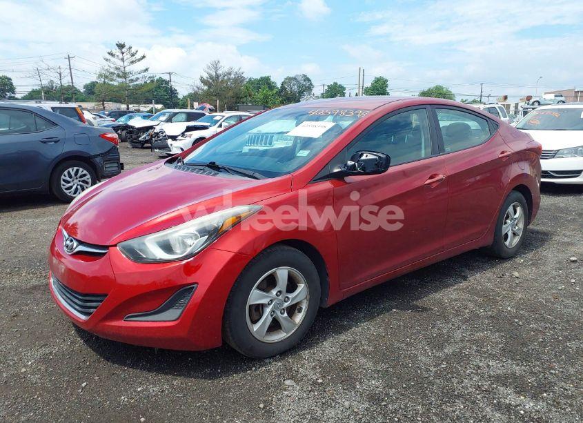 Photo 2 of 2015 Hyundai Elantra SE (VIN 5NPDH4AE3FH646639)