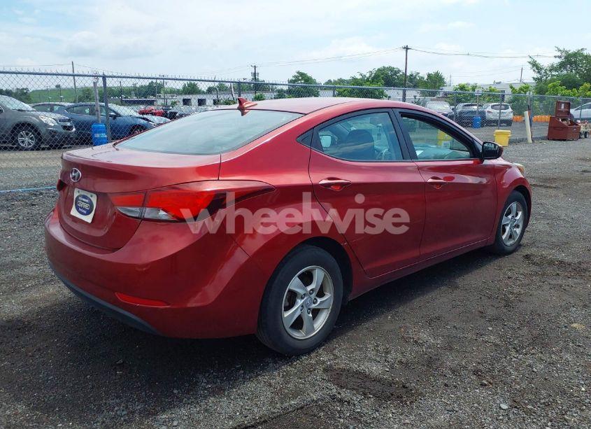 Photo 4 of 2015 Hyundai Elantra SE (VIN 5NPDH4AE3FH646639)